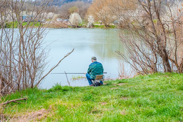 Quel camping pour être à la fois proche de Lyon et des lacs ?